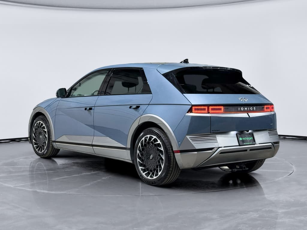 2023 Hyundai IONIQ 5 view 2