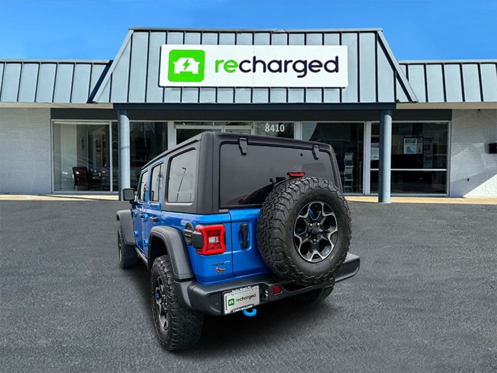 2022 Jeep Wrangler view 4