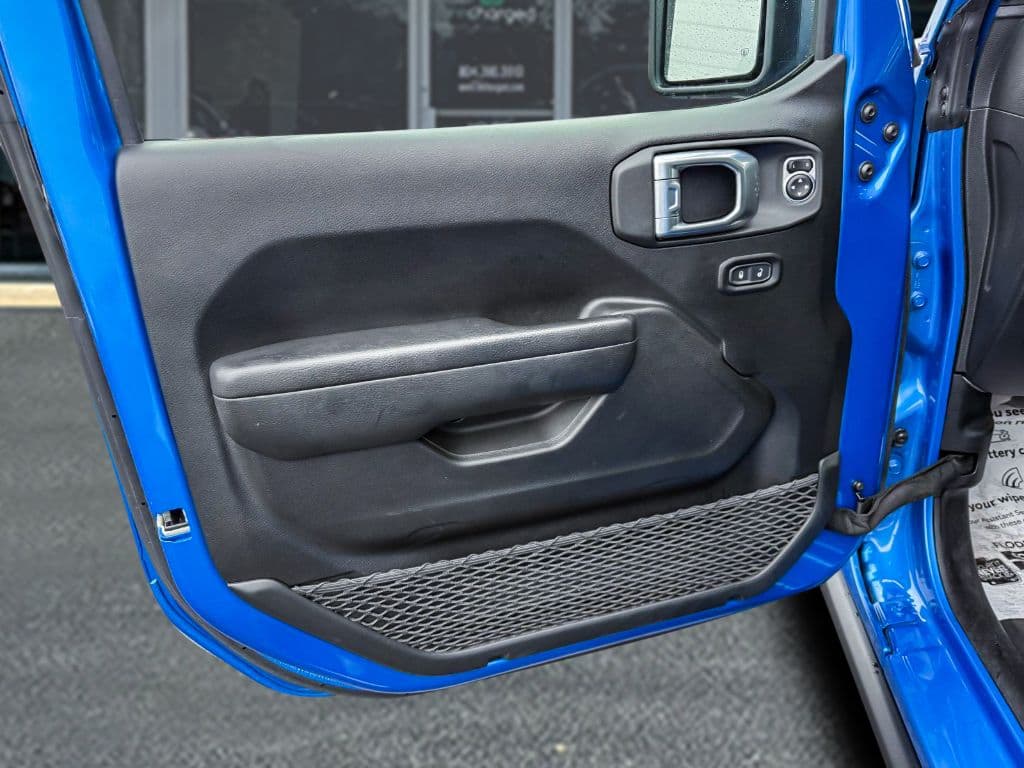 2022 Jeep Wrangler view 8