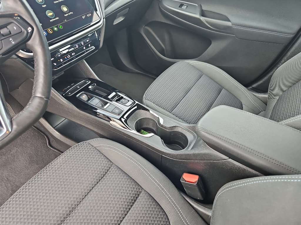 2023 Chevrolet Bolt EUV view 18