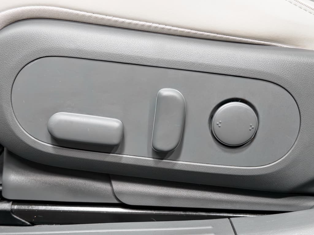 2023 Hyundai IONIQ 5 view 7