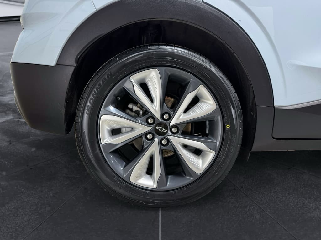 2023 Chevrolet Bolt EUV view 34