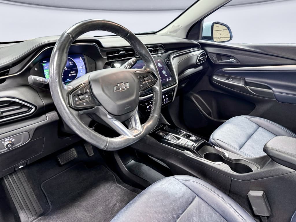 2023 Chevrolet Bolt EUV view 17