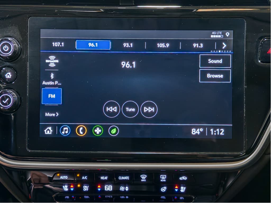 2023 Chevrolet Bolt EUV view 11