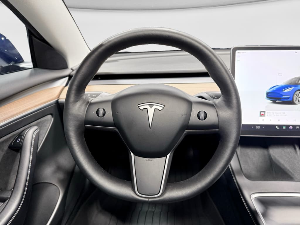 2022 Tesla Model 3 view 7