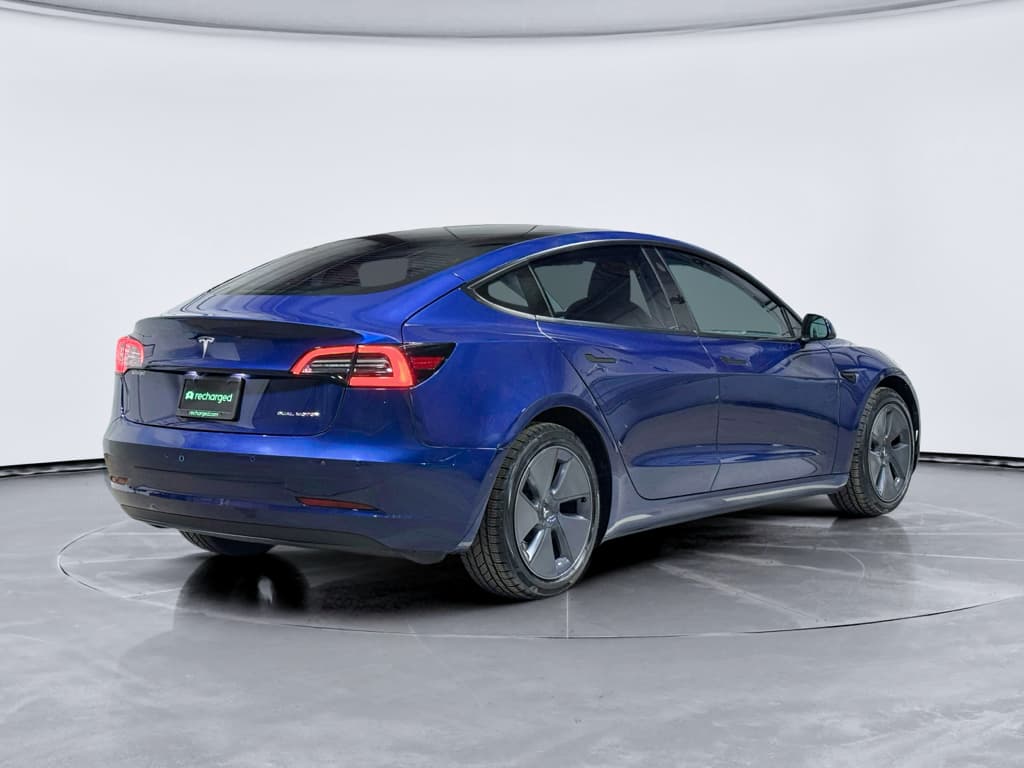 2022 Tesla Model 3 view 3