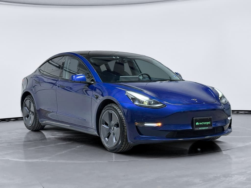 2022 Tesla Model 3 view 4