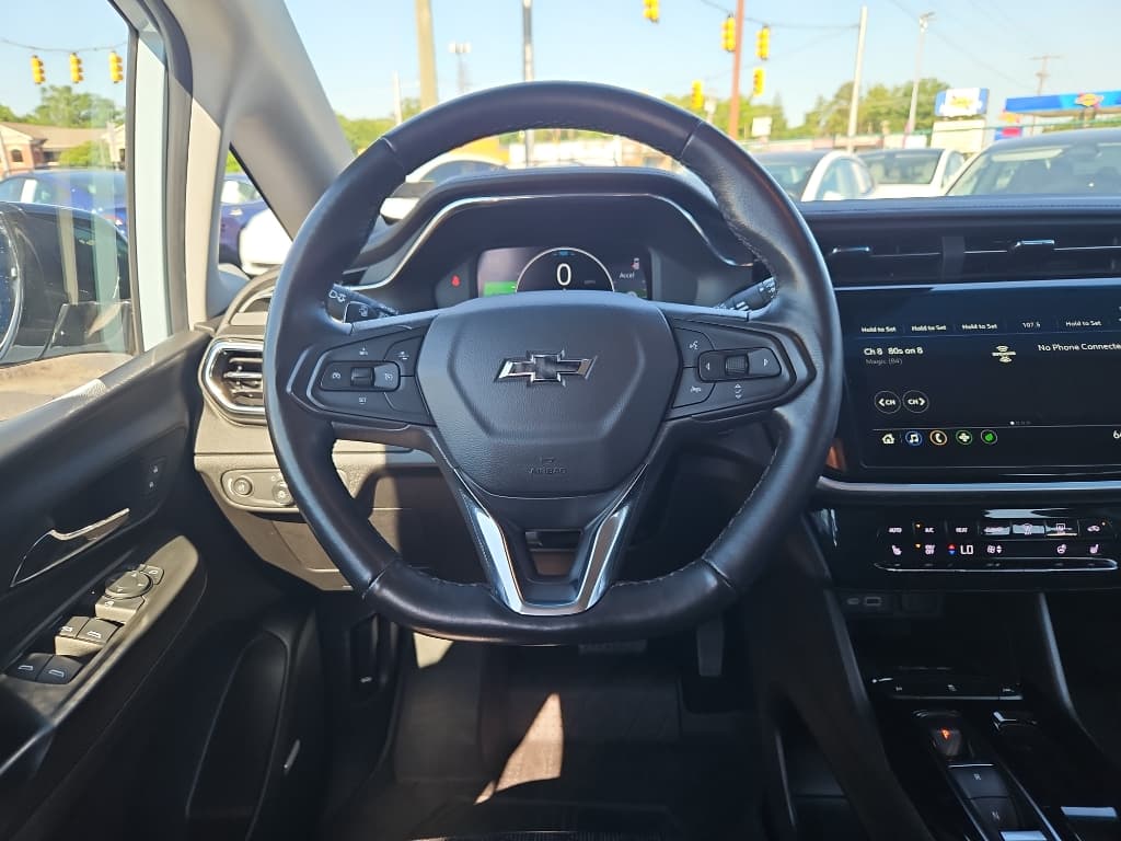 2023 Chevrolet Bolt EV view 7