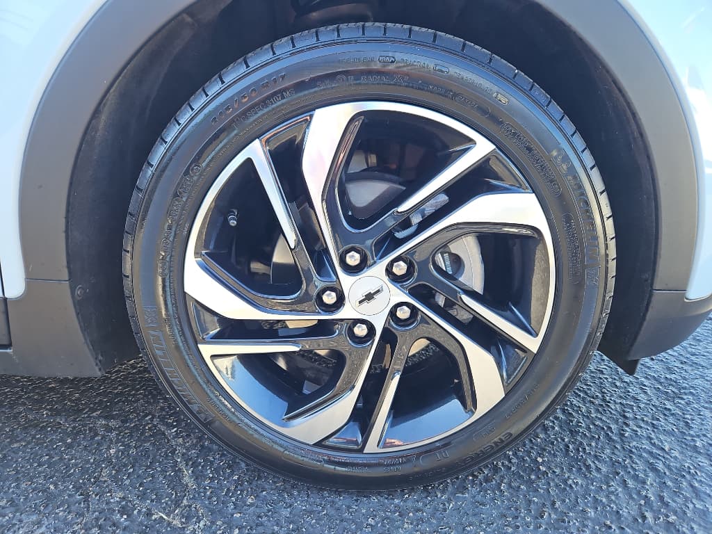 2023 Chevrolet Bolt EV view 28