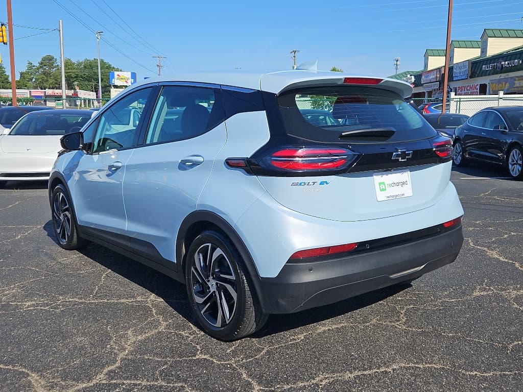 2023 Chevrolet Bolt EV view 2