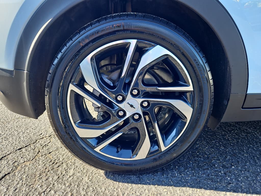 2023 Chevrolet Bolt EV view 26