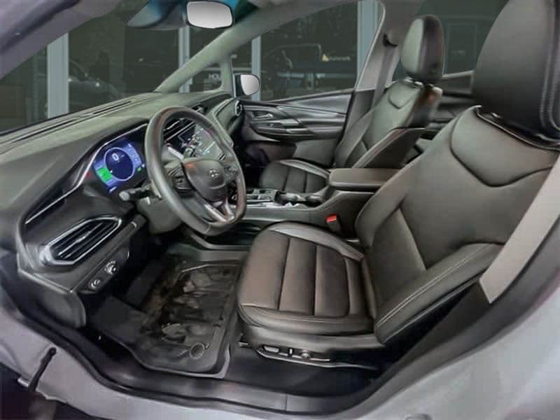 2023 Chevrolet Bolt EV view 5