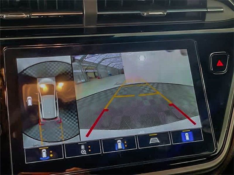 2023 Chevrolet Bolt EV view 7