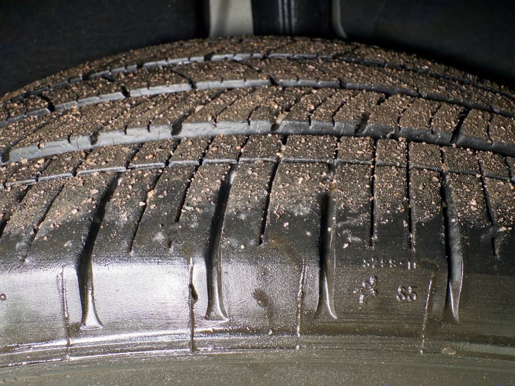 2017 Chevrolet Bolt EV view 28