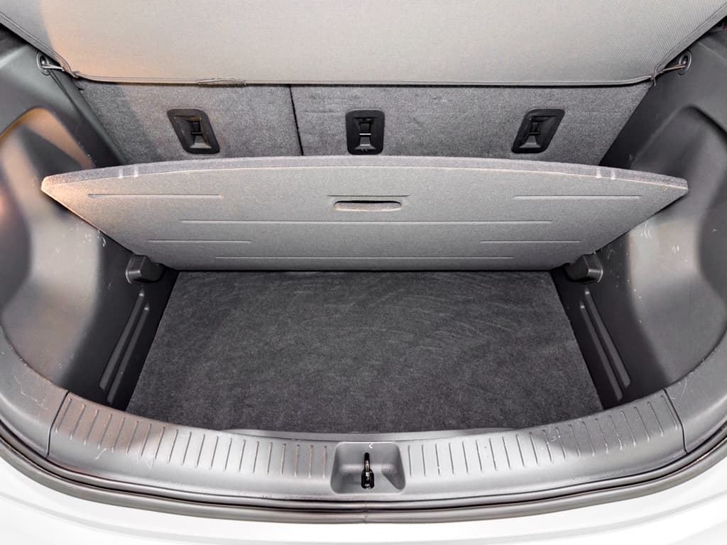 2017 Chevrolet Bolt EV view 24