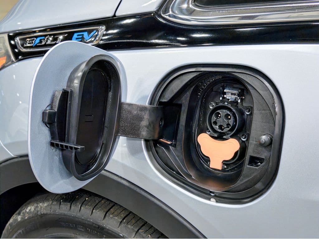 2017 Chevrolet Bolt EV view 5