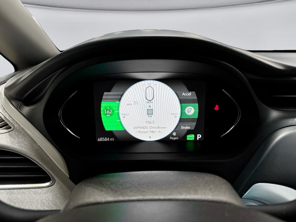 2017 Chevrolet Bolt EV view 8