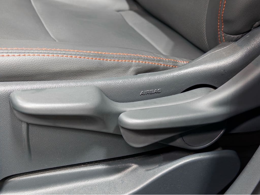 2017 Chevrolet Bolt EV view 6