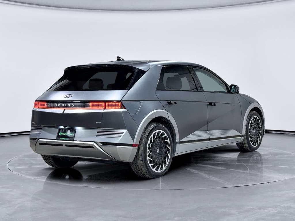 2023 Hyundai IONIQ 5 view 3