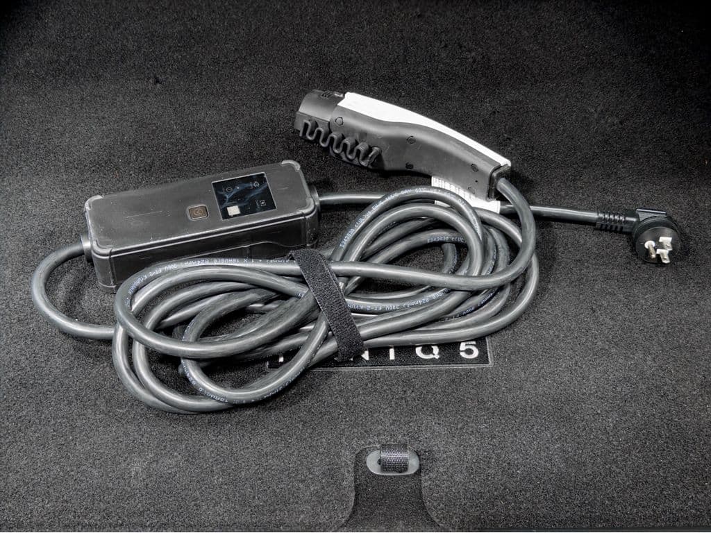 2023 Hyundai IONIQ 5 view 6