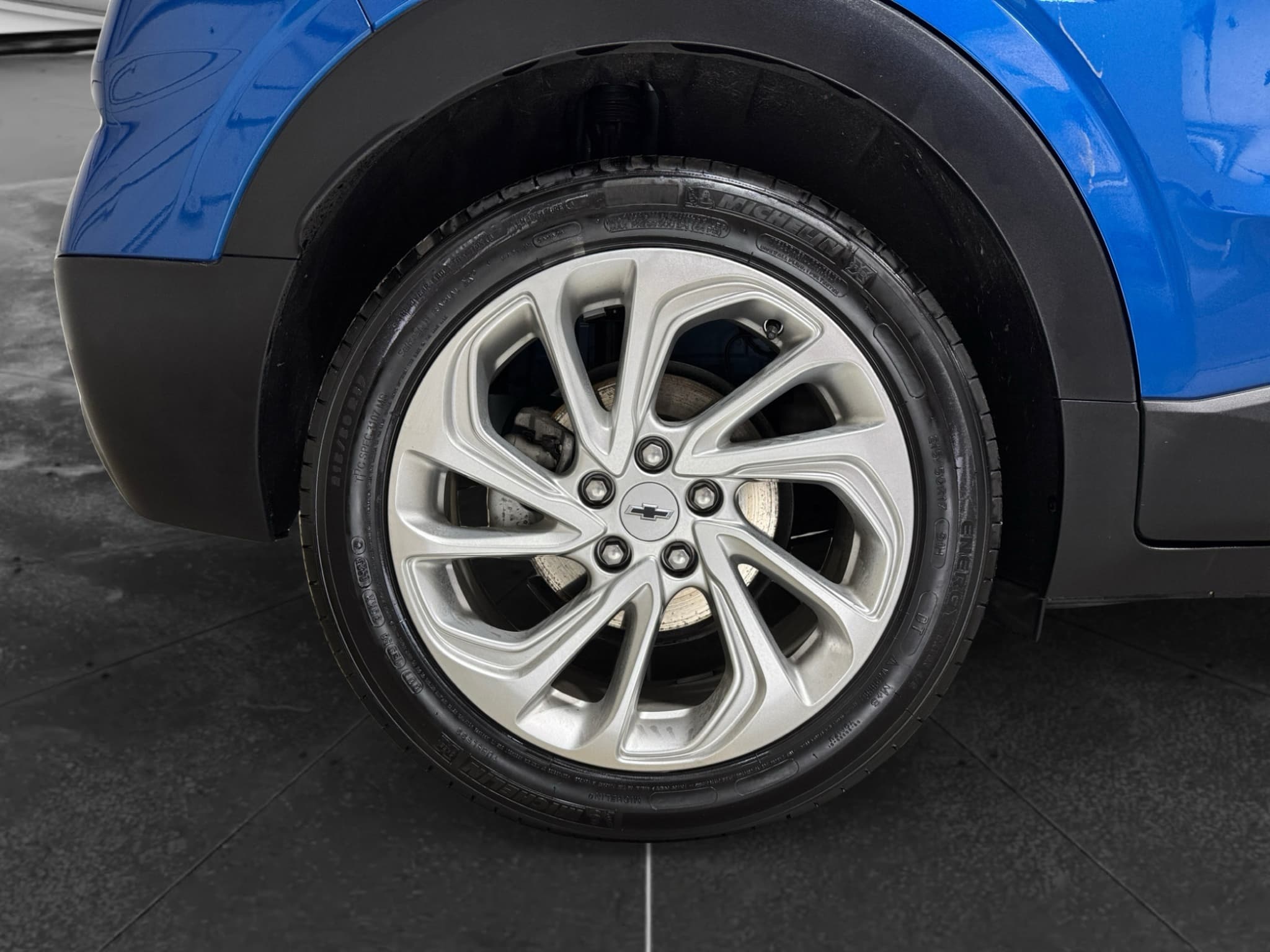 2023 Chevrolet Bolt EUV view 33