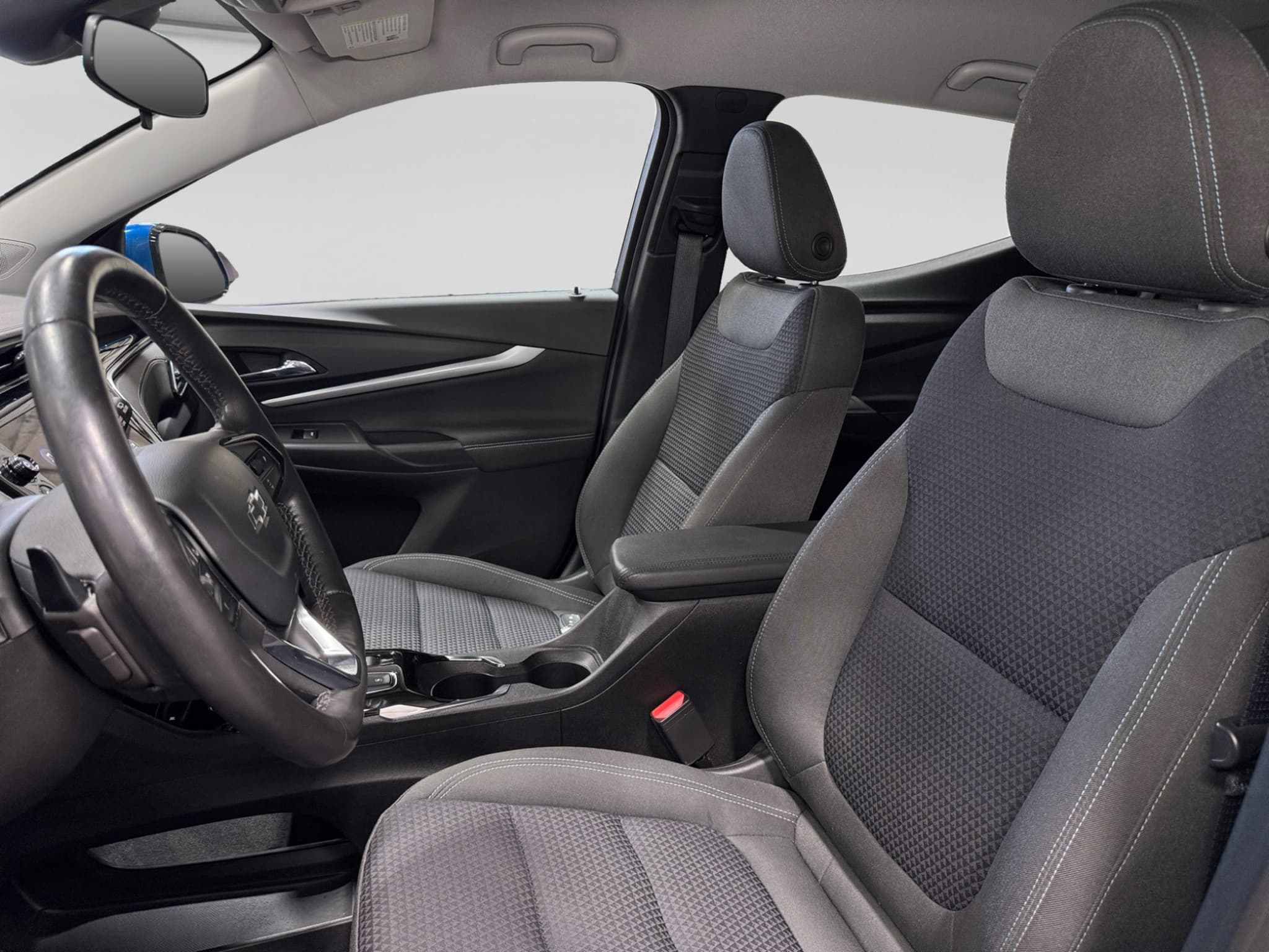 2023 Chevrolet Bolt EUV view 17