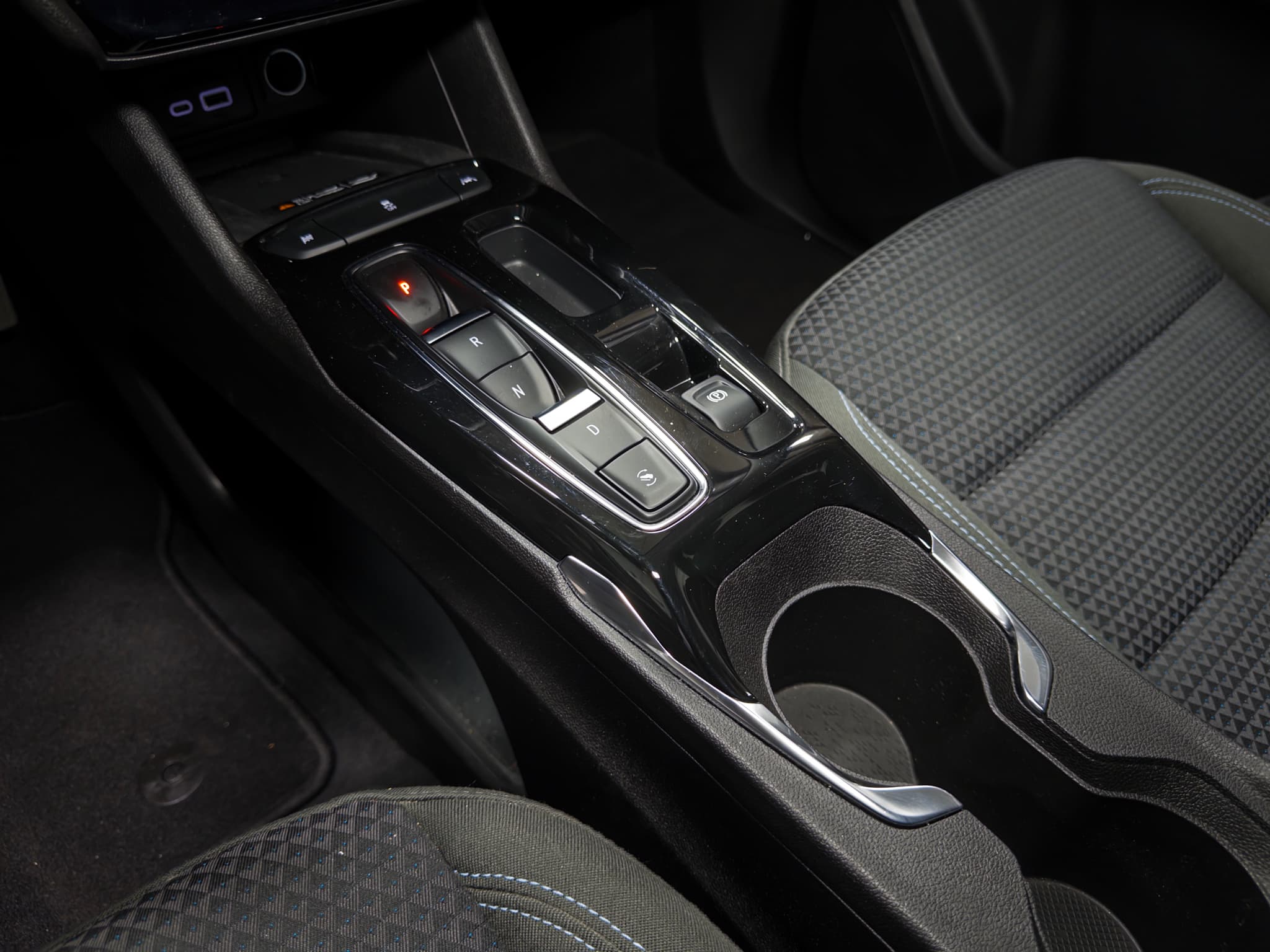 2023 Chevrolet Bolt EUV view 19