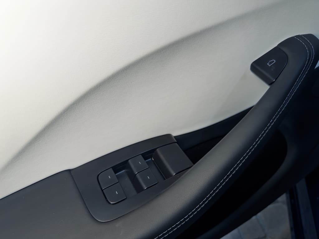 2026 Tesla Model 3 view 8