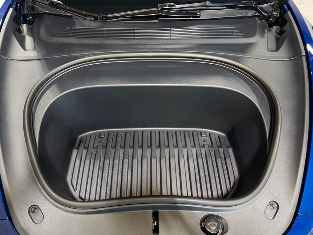 2026 Tesla Model 3 view 26