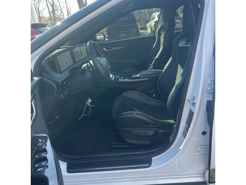2024 Kia EV6 view 5