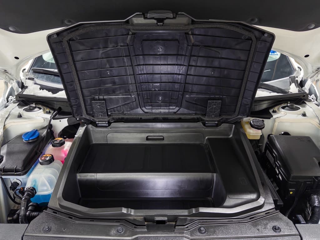 2023 Hyundai IONIQ 5 view 25