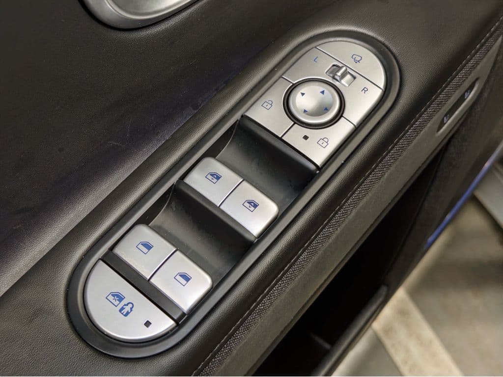 2023 Hyundai IONIQ 5 view 7