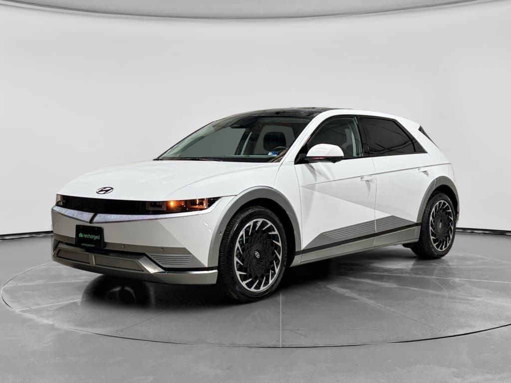 2023 Hyundai IONIQ 5 view 1