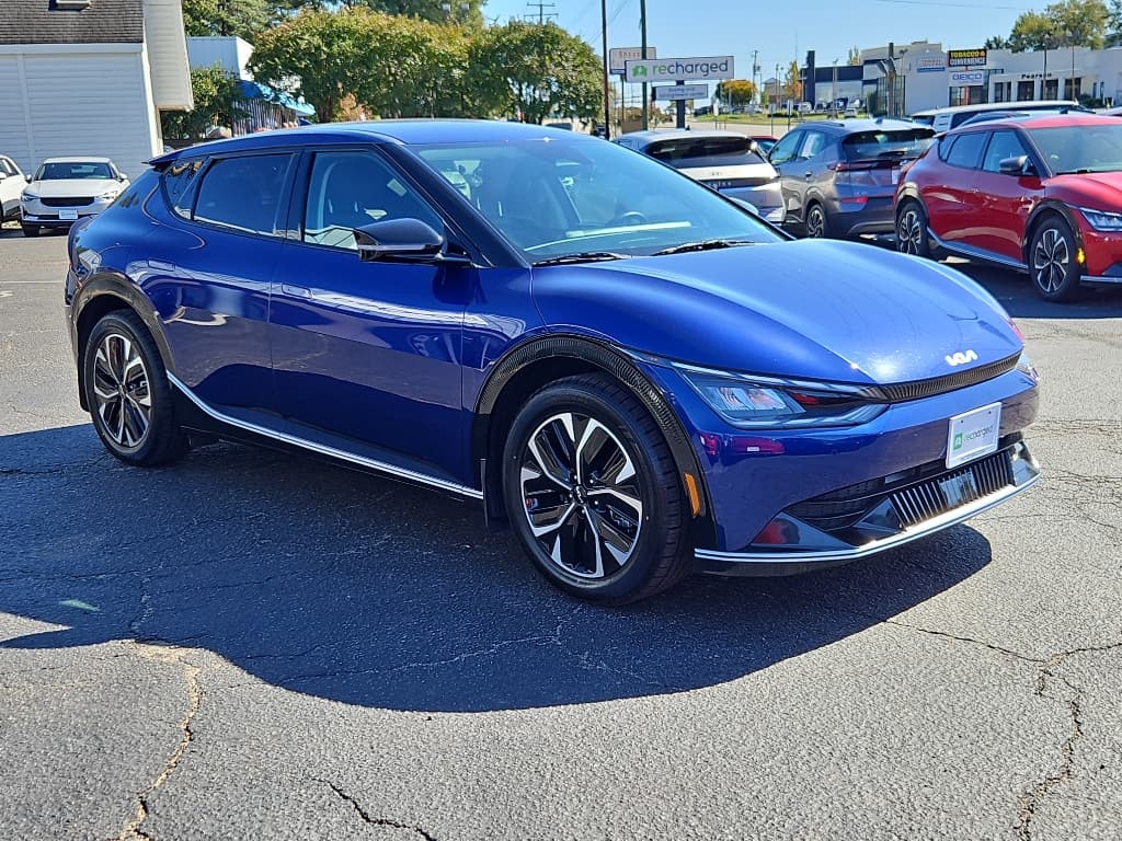 2024 Kia EV6 view 4