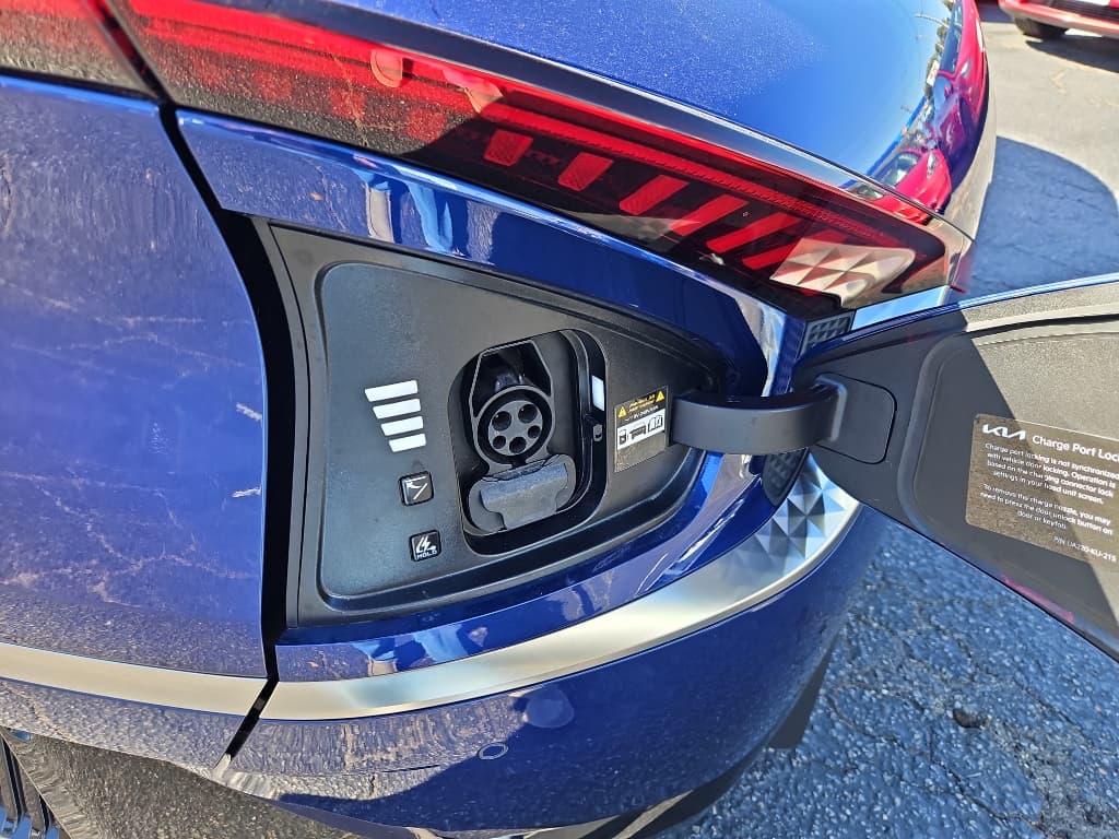 2024 Kia EV6 view 5