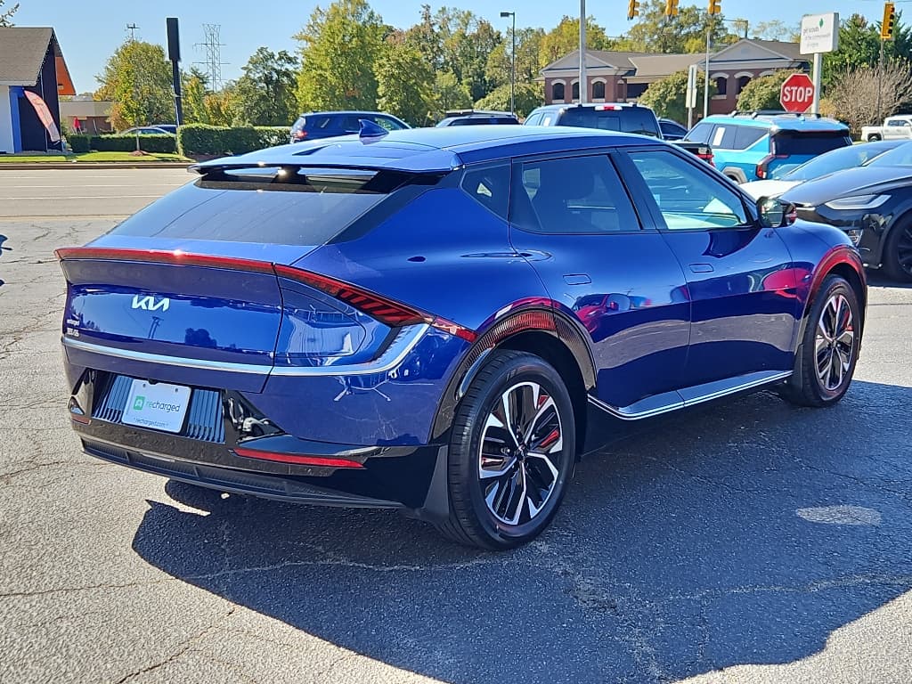 2024 Kia EV6 view 3