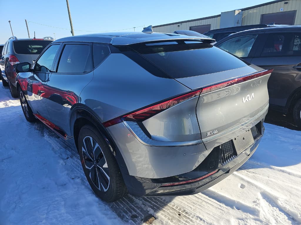 2024 Kia EV6 view 4