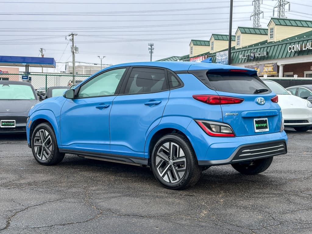 2023 Hyundai Kona EV view 2