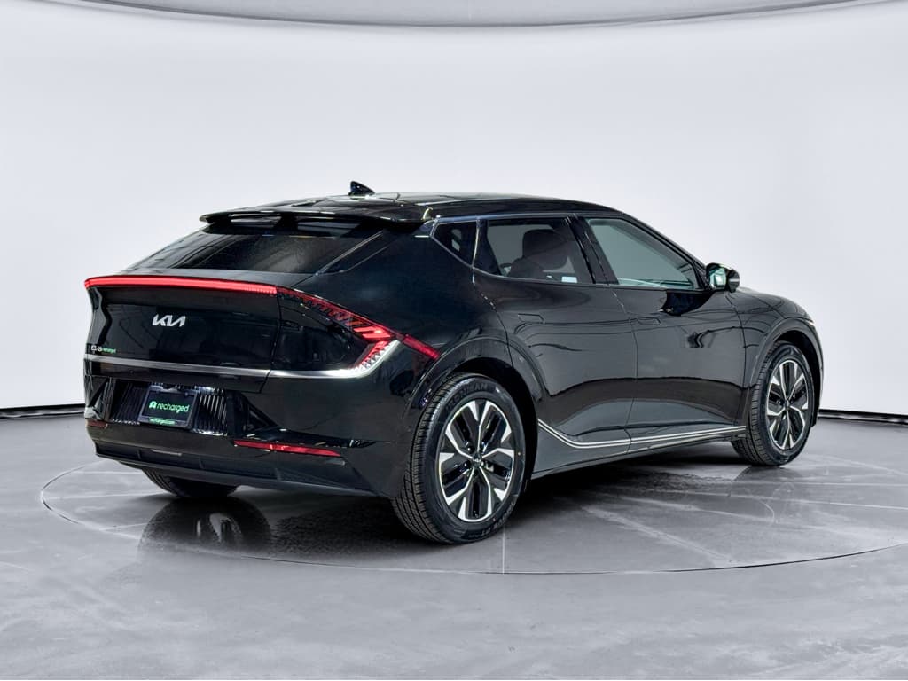 2024 Kia EV6 view 3