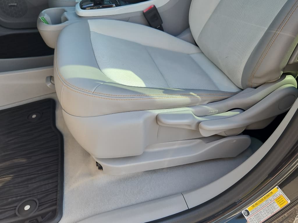 2017 Chevrolet Bolt EV view 7