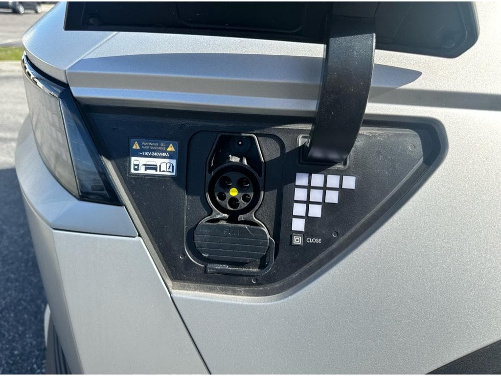 2023 Hyundai Ioniq 5 view 5