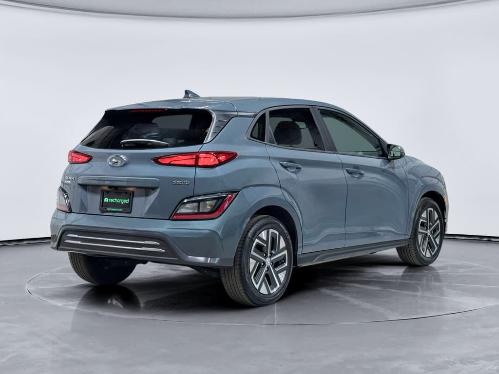 2023 Hyundai Kona EV view 3