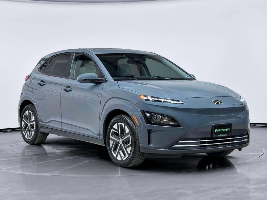 2023 Hyundai Kona EV view 4