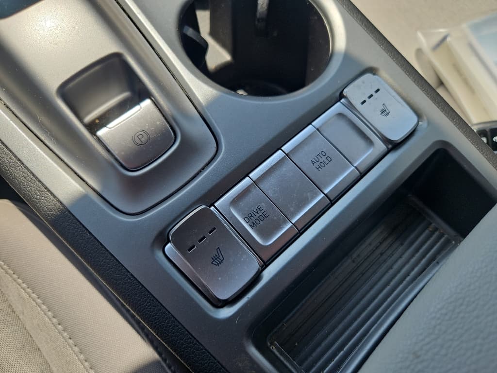 2023 Hyundai Kona EV view 18