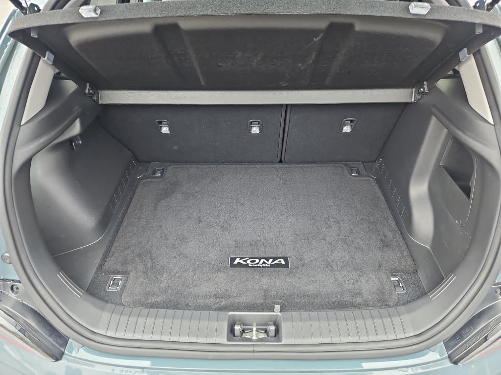 2023 Hyundai Kona EV view 21