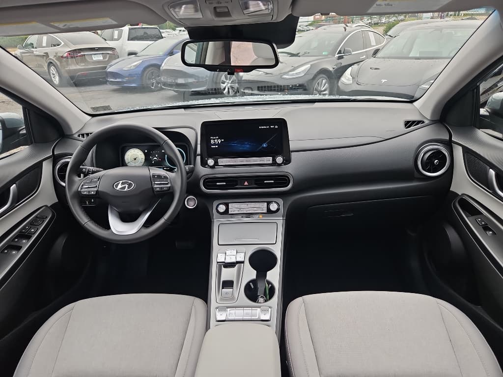 2023 Hyundai Kona EV view 13