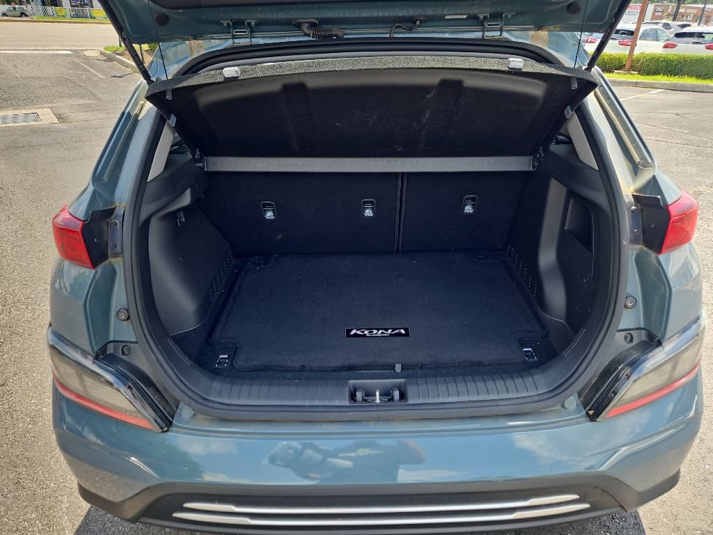2023 Hyundai Kona EV view 9