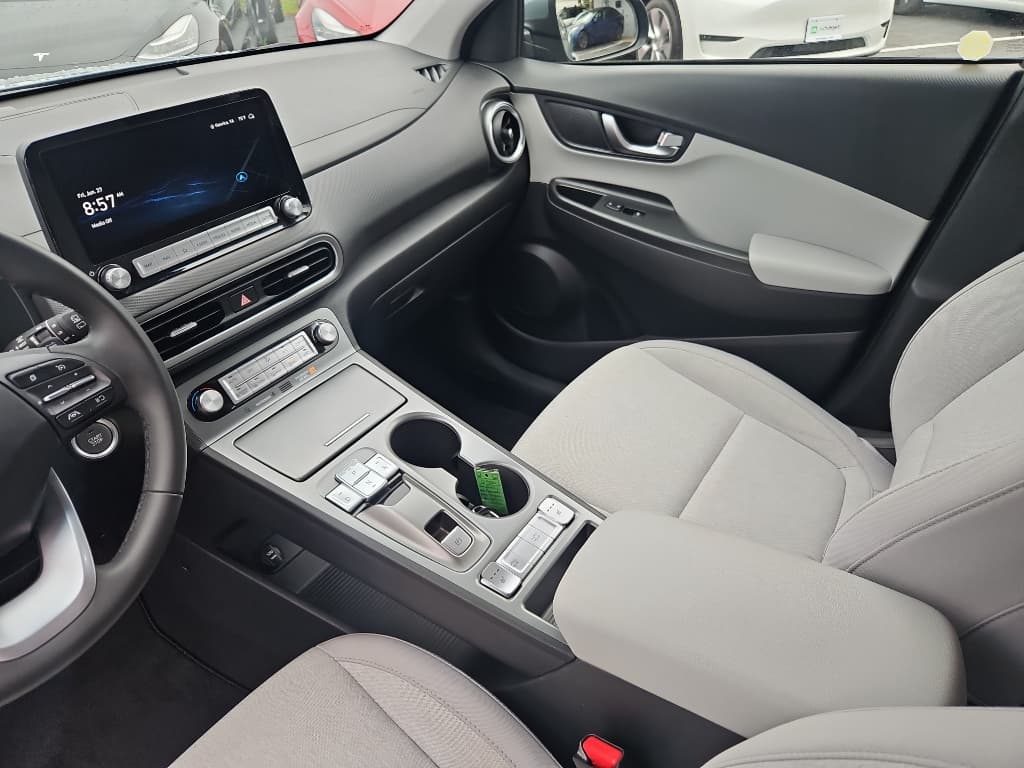 2023 Hyundai Kona EV view 14