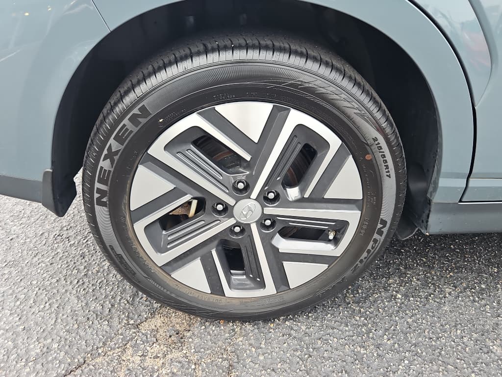 2023 Hyundai Kona EV view 28