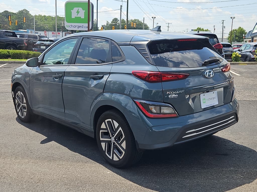 2023 Hyundai Kona EV view 2
